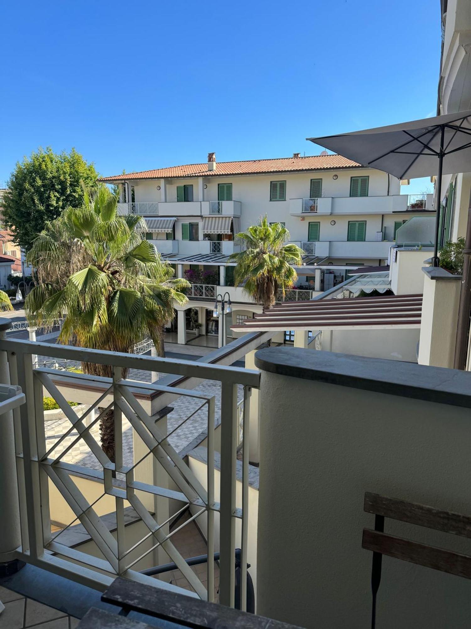 Cytrus Apartament Marina di Massa Exterior foto